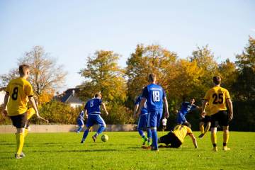 刘建宏怒批!青训天价账单背后，中国足球的金字塔正在崩塌?_国足青训手记（配图示意）